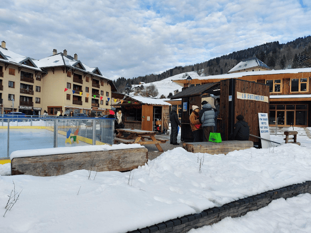 Container Café Eurobox – Solution mobile, esthétique et modulable pour restauration contemporaine - Image 1