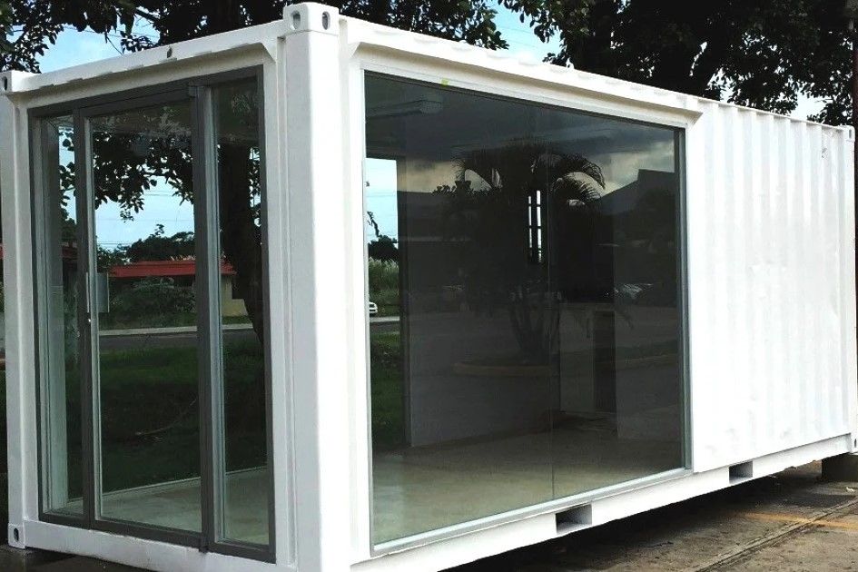 Container snack 20 pieds – trois ouvertures vitrées – container maritime certifié type A – dimensions 6,06×2,44×2,89m 1