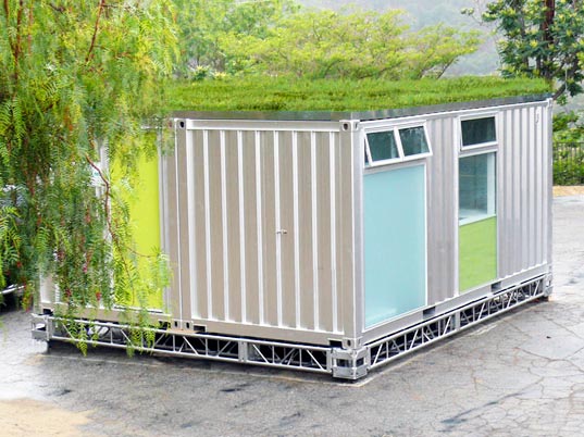 Container aménagé – 20&prime; pieds – transformé en bureau de chantier – 6 mètres de longueur 1