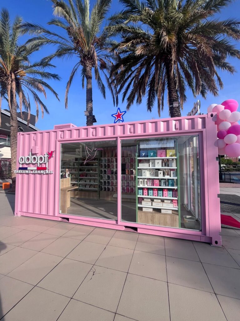 Container Boutique aménagé – moderne, personnalisable et transportable pour commerces et évènements - Image 4