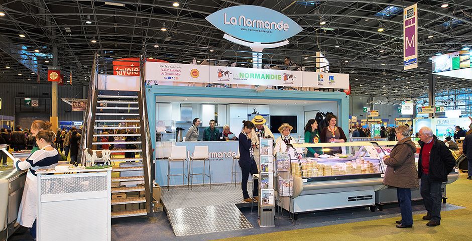Container Stand – Solution modulable et personnalisable pour exposition, showroom ou stand promotionnel 4
