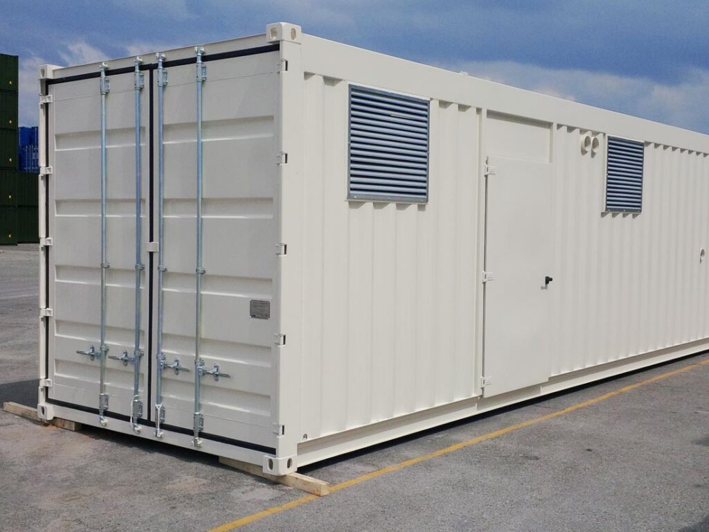 Cabines dans les conteneurs & E-House – Conteneurs personnalisables avec ouvertures, portes et passages - Image 2