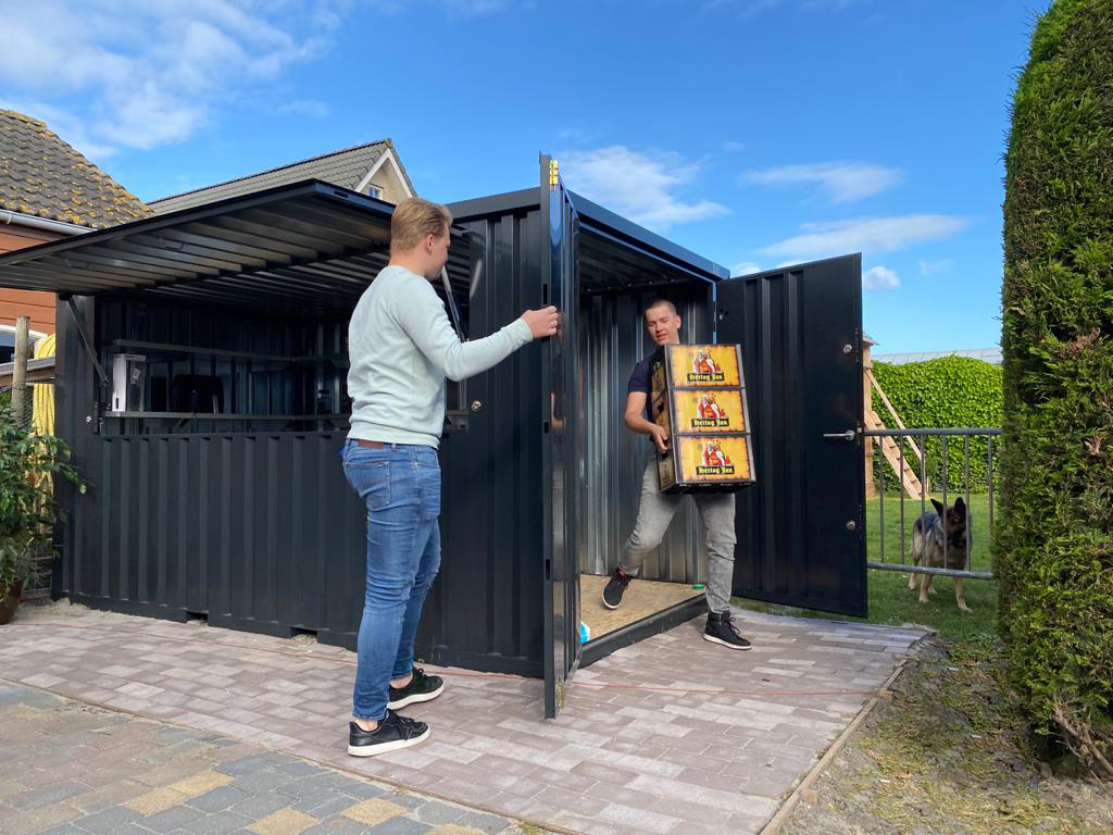 Conteneur bar démontable 4×4 mètres XL noir RAL 9005 avec double porte et auvent pliant 4