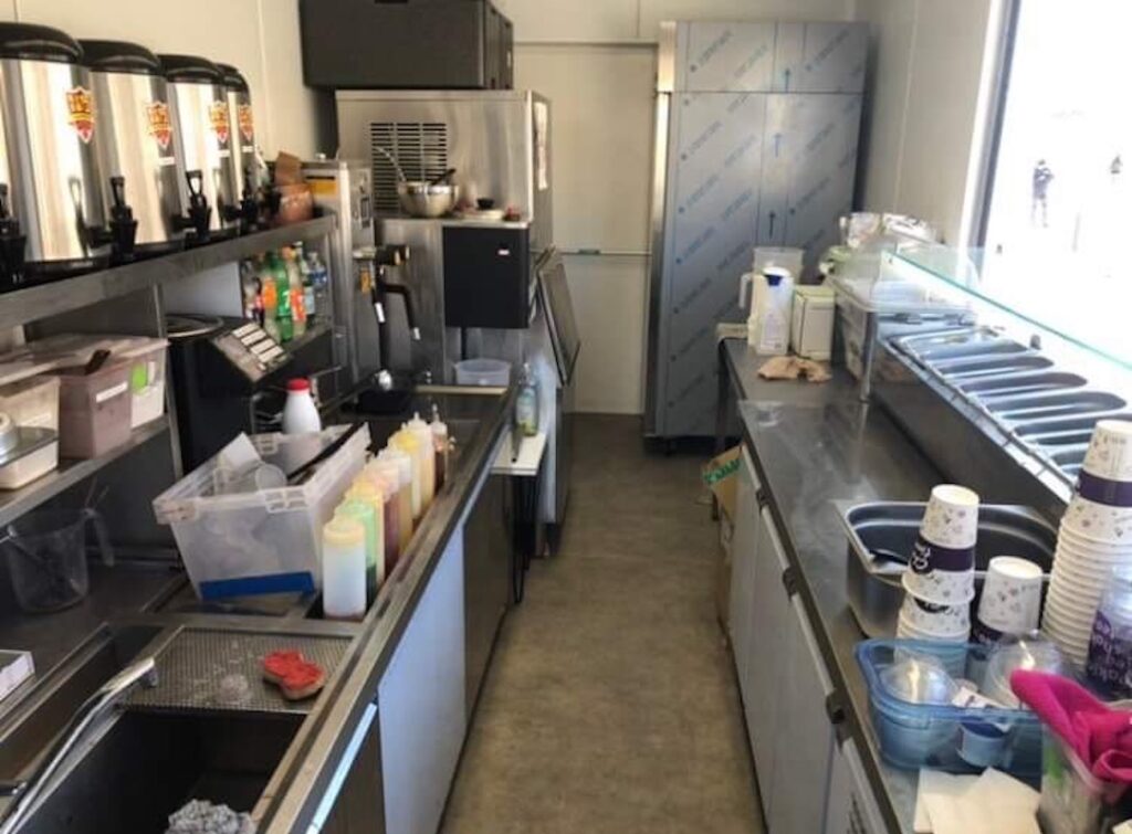 Vente kiosque neuf 20 m² – Idéal restauration, snack, glacier – Stocké Marignane 13700 - Image 2