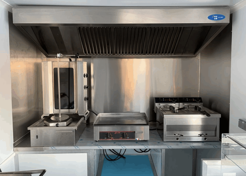 Container équipé de restauration snacking burger pizza – 20 pieds – Livraison Bègles (33) - Image 2