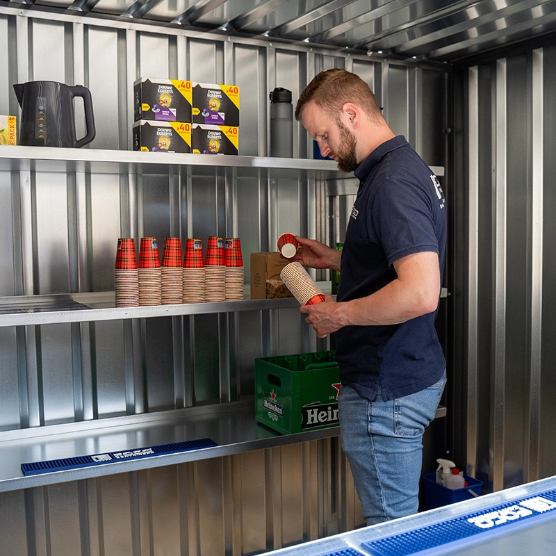 Conteneur bar démontable 3×2 mètres XL RAL 7016 – avec auvent pliable et double porte - Image 4