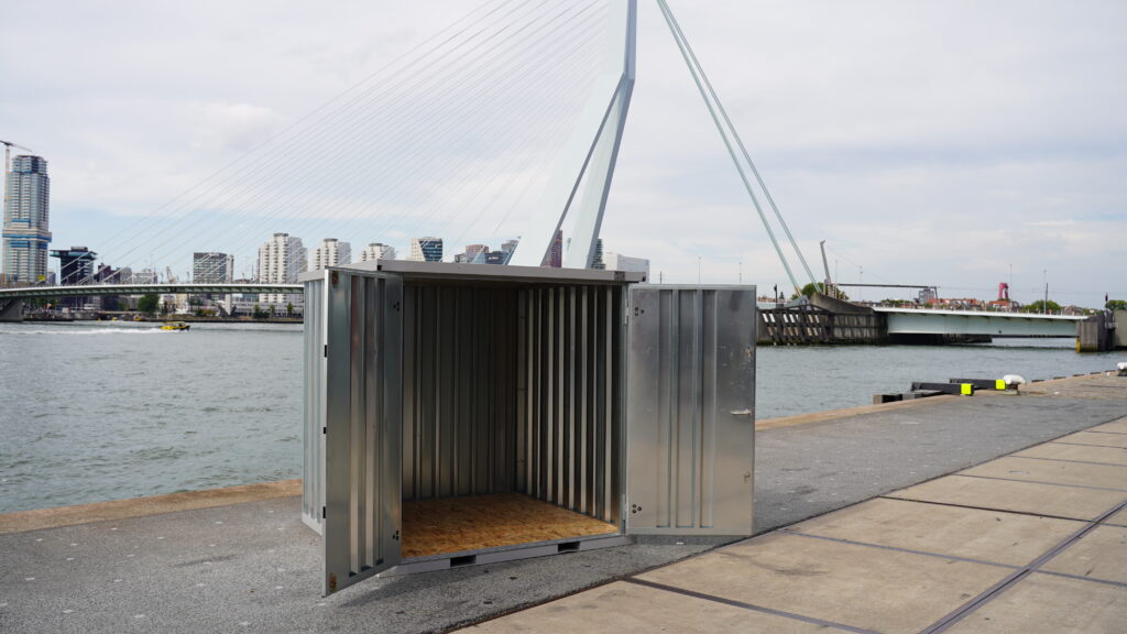 Conteneur garage démontable 2 x 2 mètres (3.7 m²) – avec double porte et sol surélevé - Image 4