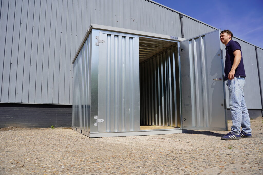 Abri moto 3 x 2 mètres – avec double porte petit côté – conteneur de stockage démontable en acier galvanisé - Image 2