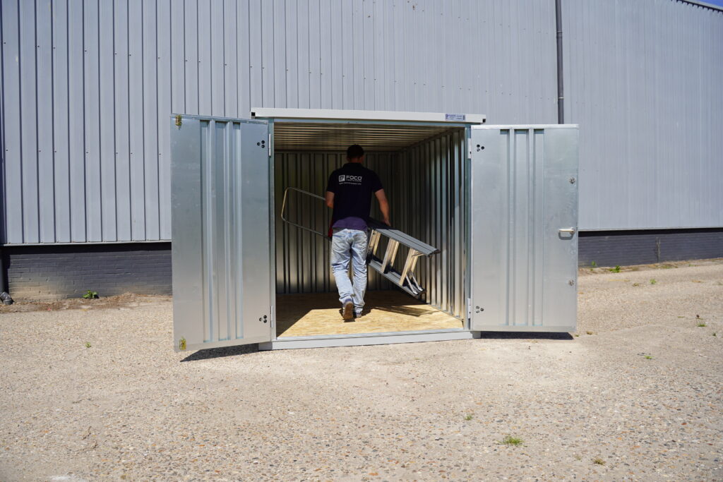 Abri moto 3 x 2 mètres – avec double porte petit côté – conteneur de stockage démontable en acier galvanisé - Image 3