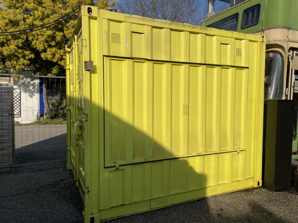 Container 10&prime; vitré – ouverture latérale avec paroi vitrée – installation électrique 220 V - Image 4