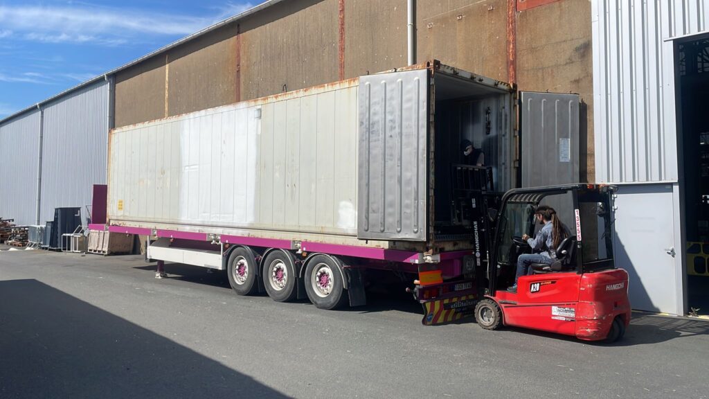 Conteneur frigorifique Z190 – 40 pieds Carrier – 70 m³ – dimensions intérieures 12,20 x 2,30 x 2,50 m - Image 1