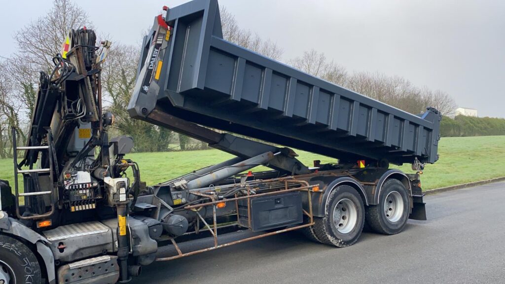 Caisson spécial TP Z171 – 2020 – Dimensions utiles 5,60 x 2,38 x 0,70 m – Volume 9,4 m³ - Image 3