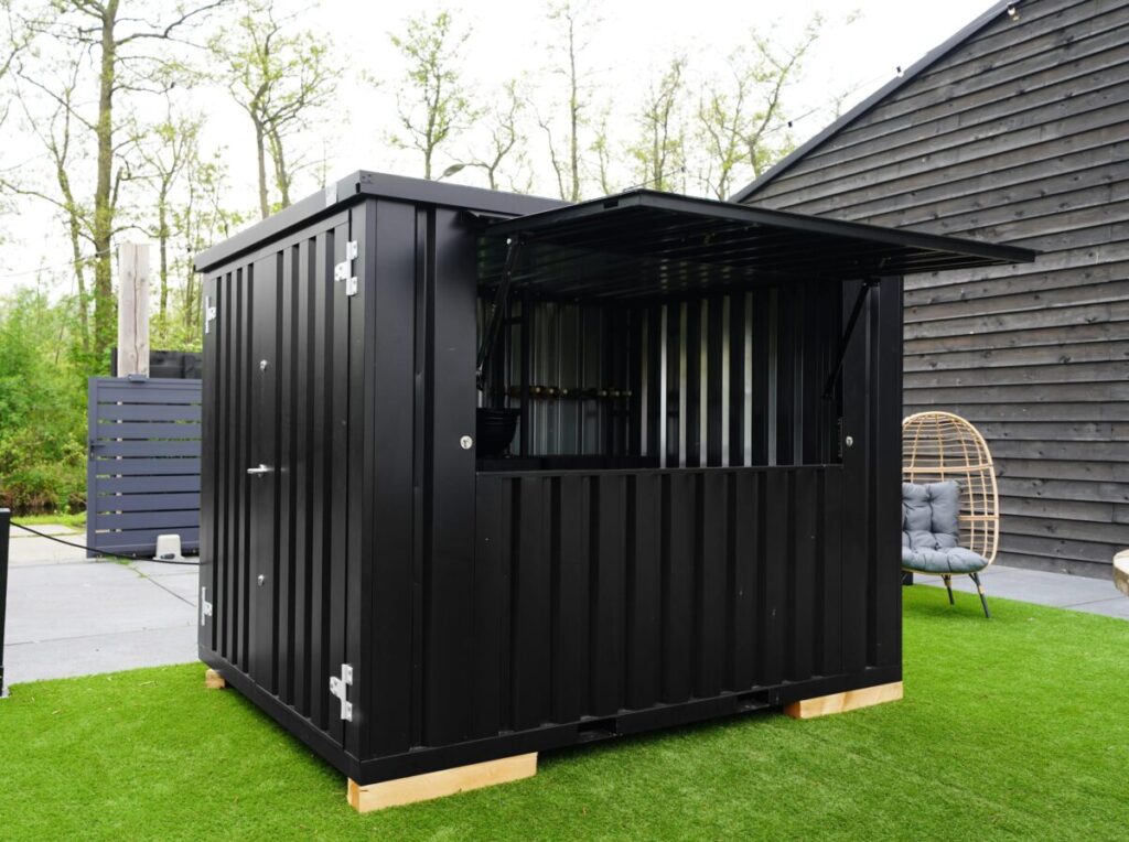 Conteneur bar démontable XL 4×3 mètres noir RAL 9005 avec double porte et toit sécurisé - Image 2