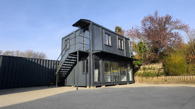 Conteneur de bureau modèle MODULHAUS – Solution modulaire haut de gamme avec excellente isolation et flexibilité maximale - Image 1