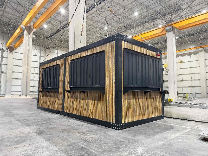 Conteneur de vente modèle IMBISS HOLZ – Isolation thermique – 14.4m² – 3 trappes de vente - Image 1