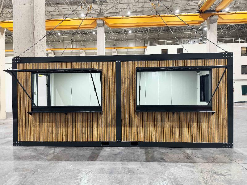 Conteneur de vente modèle IMBISS HOLZ – Isolation thermique – 14.4m² – 3 trappes de vente - Image 2