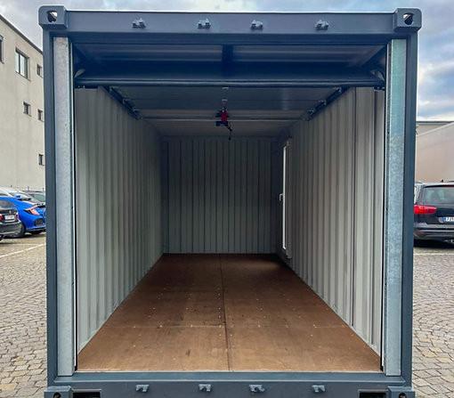 Conteneur maritime 20&prime; avec portes sectionnelles – Dimensions extérieures : 6,06m x 2,44m x 2,90m - Image 1