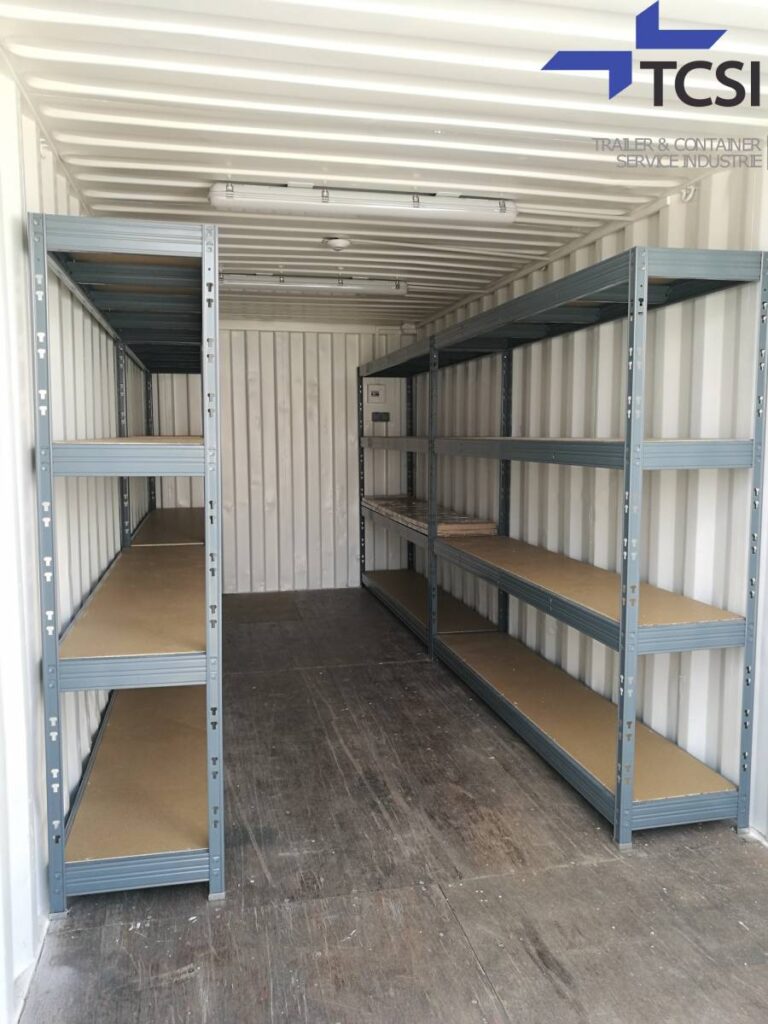 Container transformé en local technique, Lyon – Conteneur maritime aménagé 3