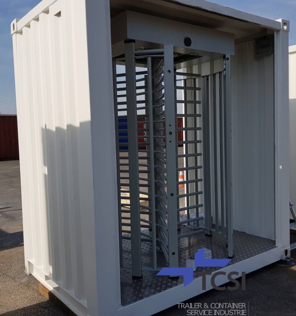 Conteneur portique de sécurité mobile TCSI avec tourniquet et bureau – Transformation sur mesure dans le 13 2