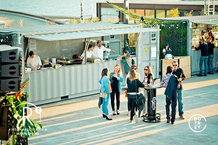 Aménagement de containers maritimes en kiosques évènementiels – Bouches-du-Rhône 1